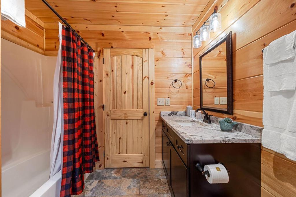 Bobcat Den By Eden Crest Chalet Gatlinburg
